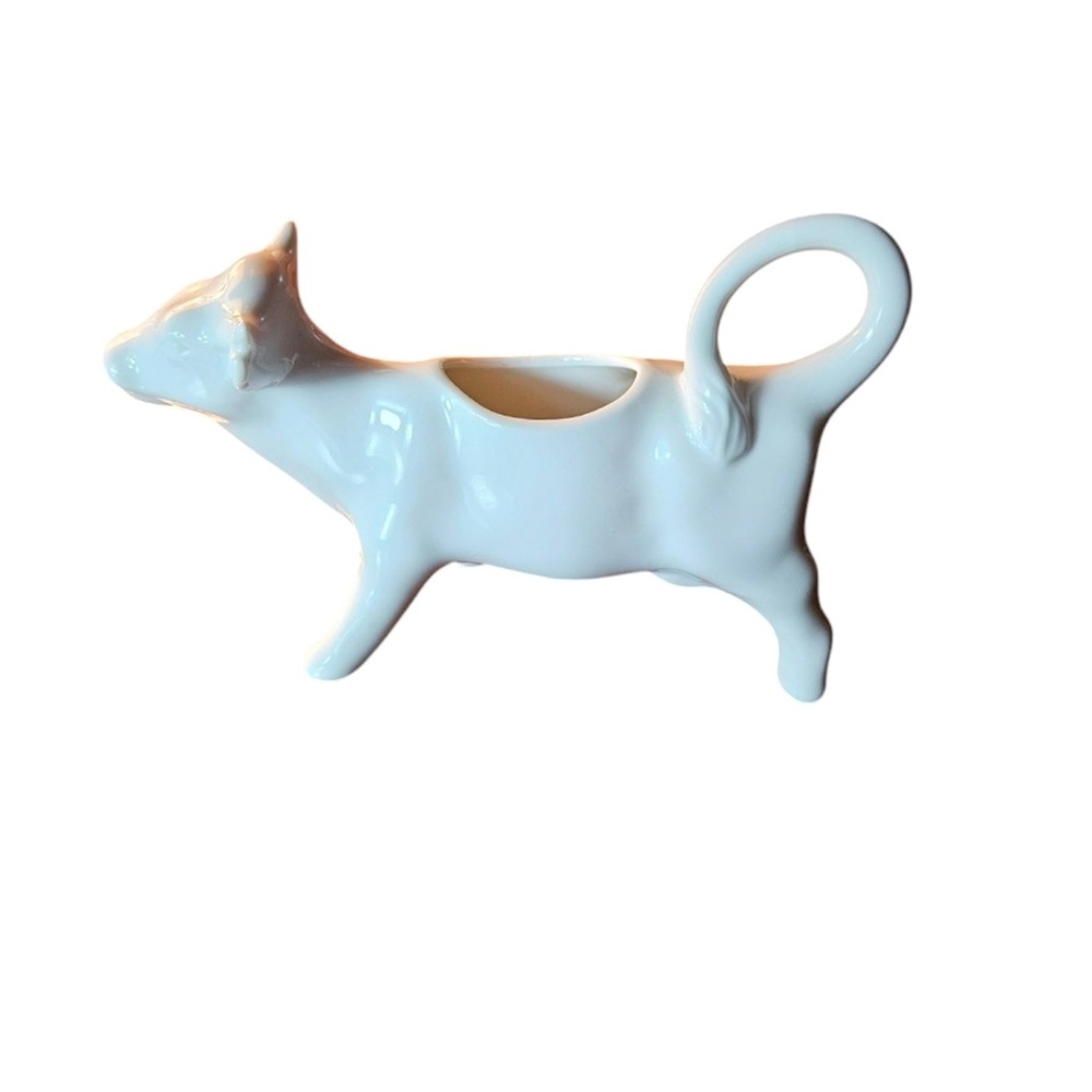 Vintage White Porcelain Cow Creamer Made‎ In Japan.